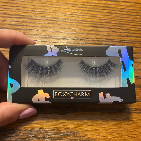 Lash Bundle - Picture 16 of 16